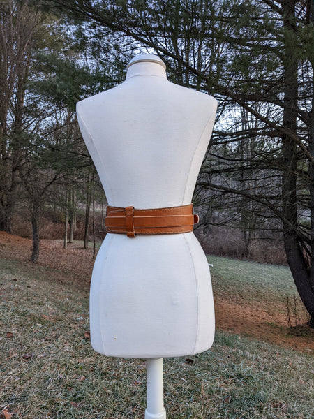 Marilla's leather waist wrap belt
